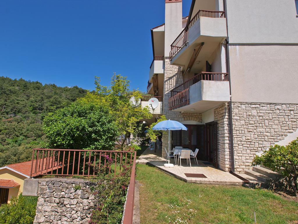 Apartments Jolanda 911 Рабац Екстериор снимка